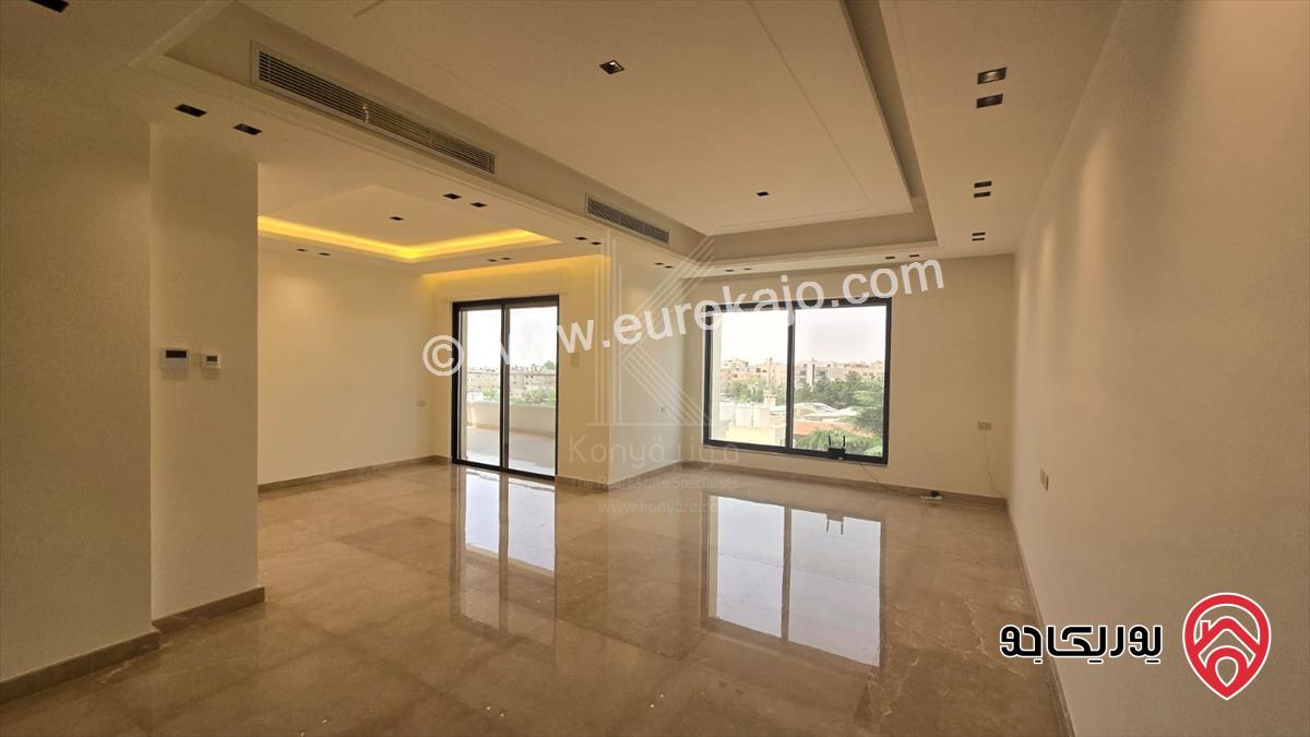شقة مميزة اخير مع روف مساحة 235م  للايجار في عمان - عبدون