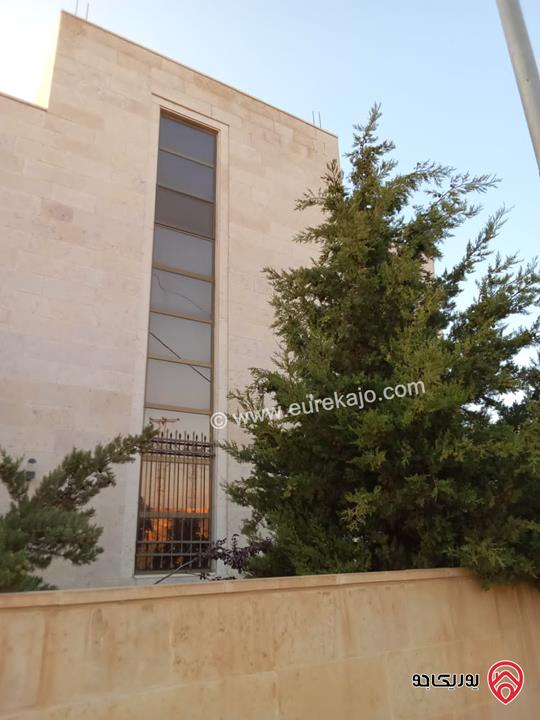 بيت مستقل مساحة 460م على ارض 606م  للبيع في الزرقاء - رجم الشوف 