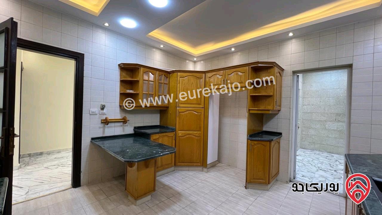 شقة مساحة 191م طابق أول للبيع في عمان - الرابية