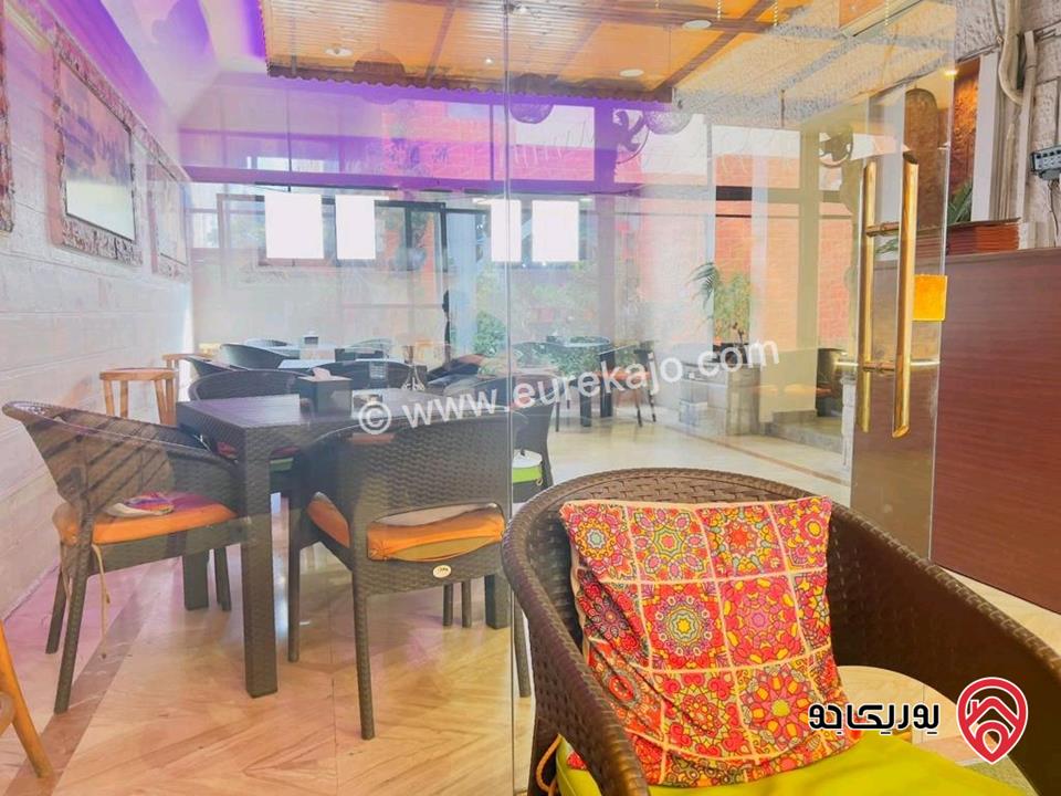 فرصة استثمارية كبيرة ثلاثة محلات تجارية للبيع في عمان - شارع الجاردنز داخل مجمع