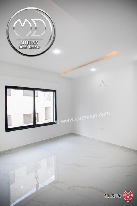 شقة جديدة للبيع في عمان - ضاحية الرشيد مساحة 150م طابق اول تشطيبات سوبر ديلوكس بسعر مميز جداً