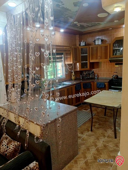 بيت مستقل مساحة 165م على أرض 900م للبيع في الزرقاء - بيرين