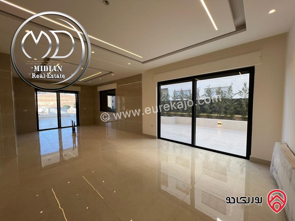 شقق فاخرة للبيع في عمان - ضاحية النخيل مساحات 225م تشطيبات وديكورات عصرية اطلالة جميلة جديدة لم تسكن