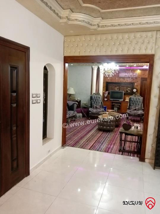 منزل مستقل مساحة 350م على أرض 500م للبيع في عمان - أبو علندا 