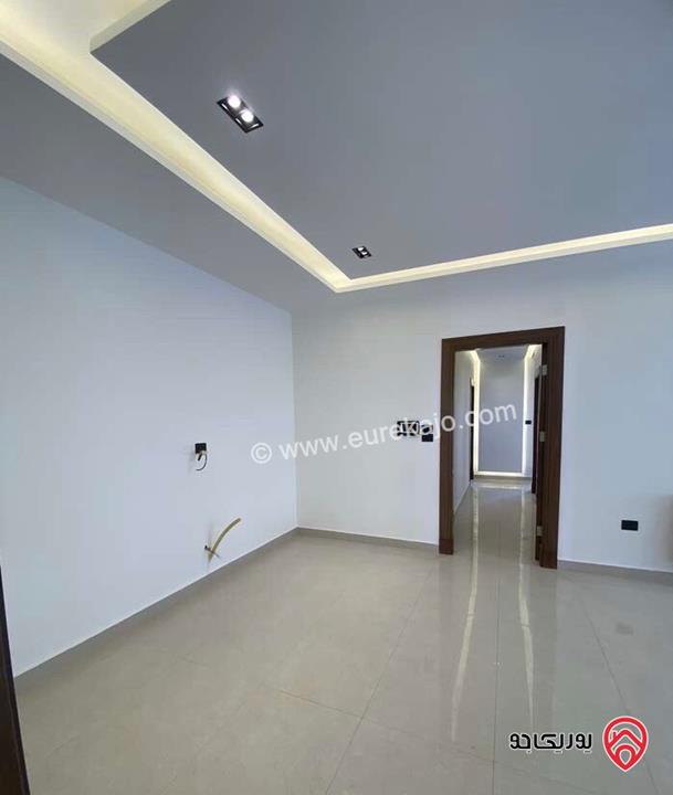 شقة طابق ثالث دوبلكس مساحة 200م للبيع في عمان - خلدا