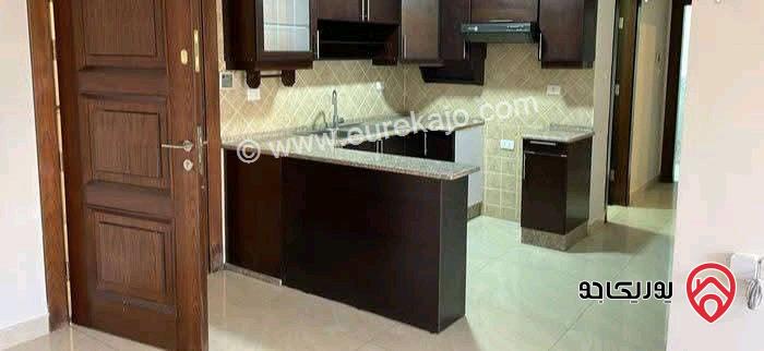 شقة فارغة طابق أرضي مساحة 120م للايجار في عمان - خلدا