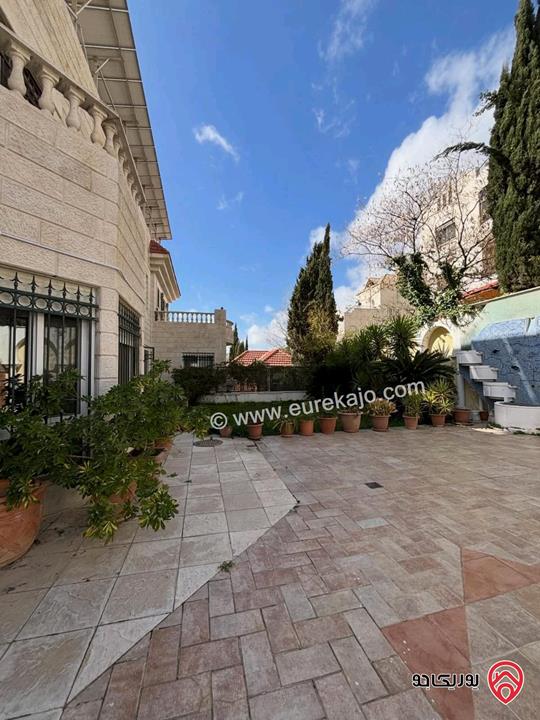 فيلا مساحة 850م على أرض 1081م للبيع في عمان - الجبيهة