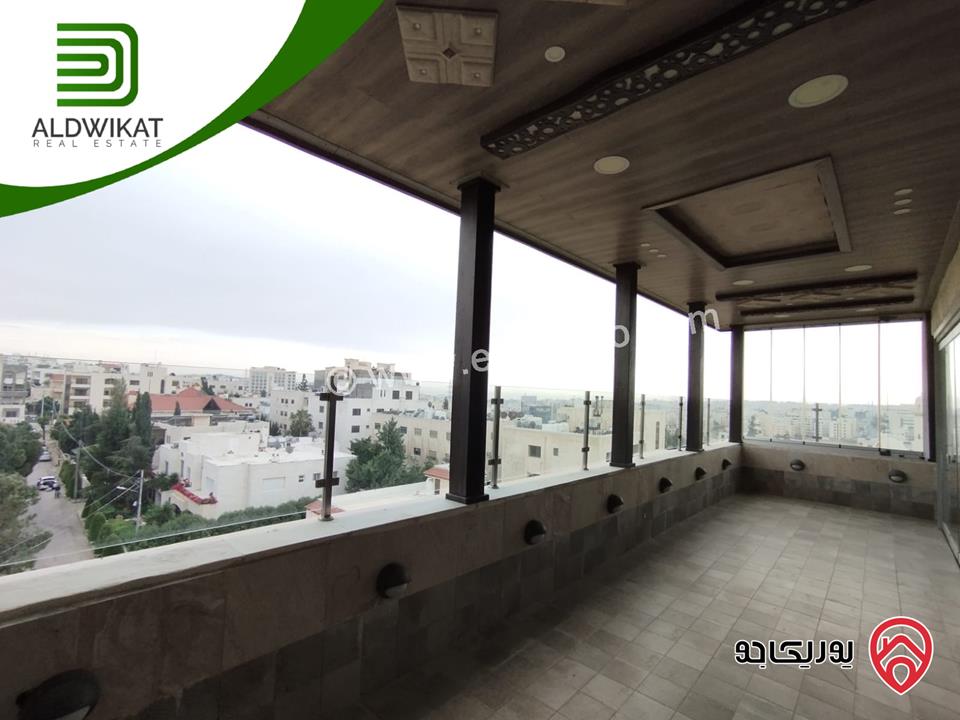 شقة مفروشة طابق ثالث مع روف مساحة البناء 254م ومساحة روف 150م للبيع في عمان - الصويفية