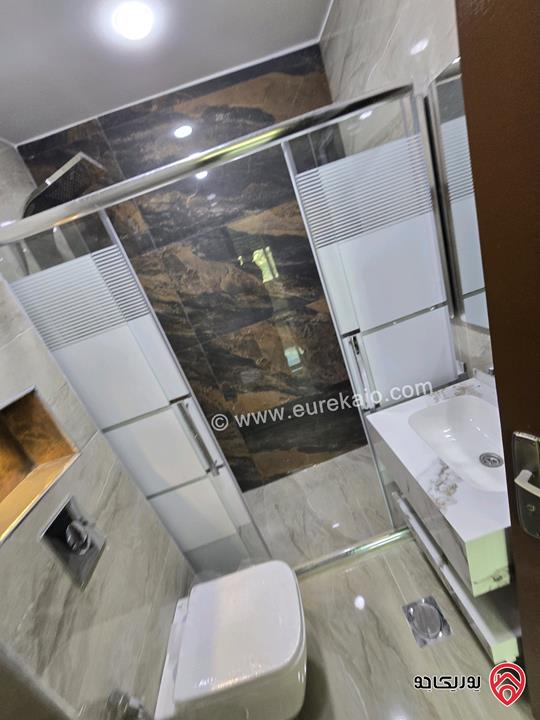 شقة طابق ثالث مساحة 90م للبيع في عمان - تلاع العلي