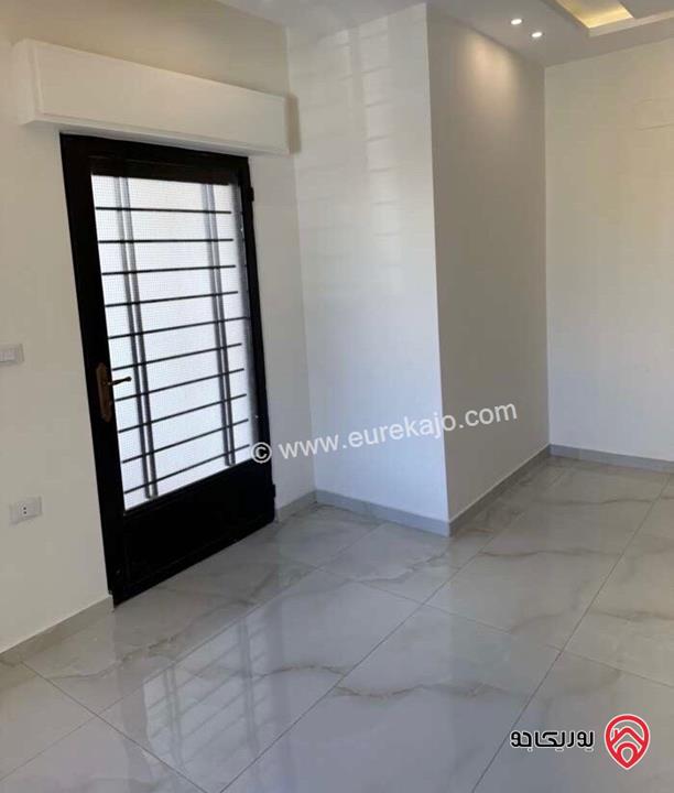 شقة طابق ارضي معلق مساحة 150م مع ترس 40م للايجار في عمان - البنيات 