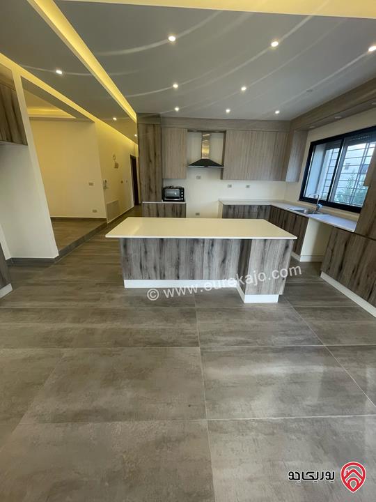 شقة طابق أول مساحة 180م للايجار في عمان - الكرسي