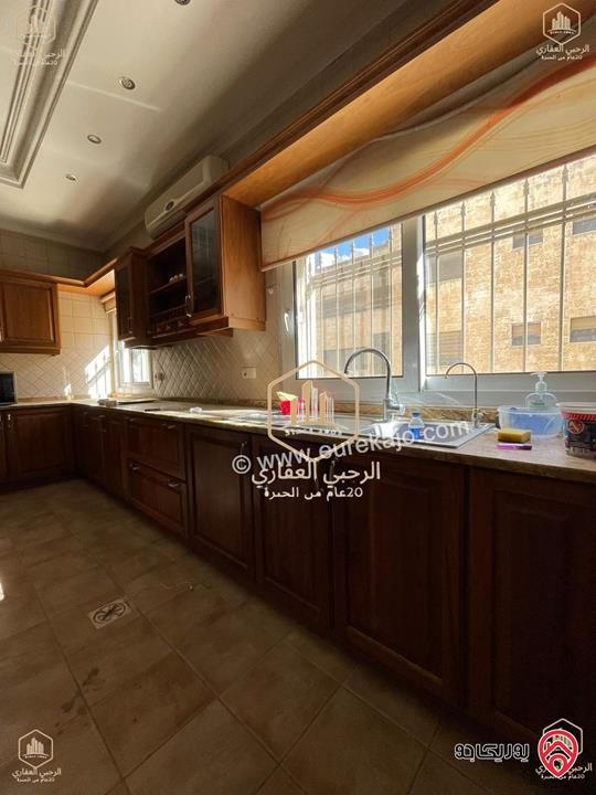 شقة أرضية مساحة 450م داخلي و 300م خارجي للايجار في عمان - الجاردنز