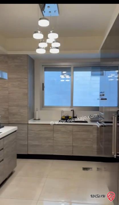 شقة طابق ثالث دوبلكس مساحة 230م للبيع مفروشة في عمان - دير غبار 