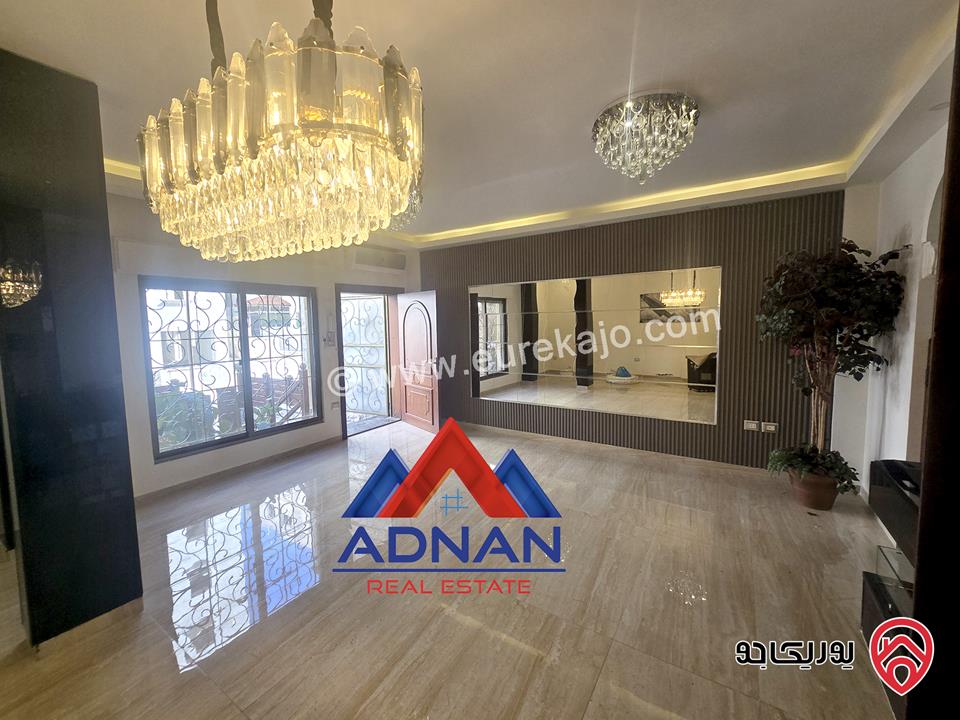 شقة ارضية مساحة 170م داخلي و 100م خارجي للإيجار الفارغ في عمان - الرابية