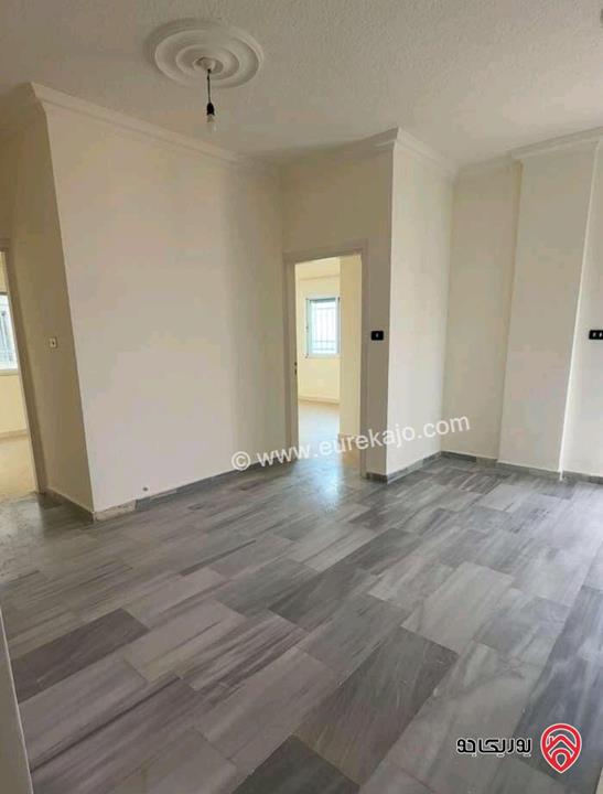 شقة فارغة مساحة 135م طابق ثاني للايجار في عمان - أبو نصير 