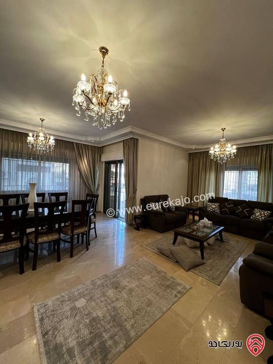 شقه طابق اول 220م مميزه سوبر ديلوكس للبيع في عمان - الشميساني 