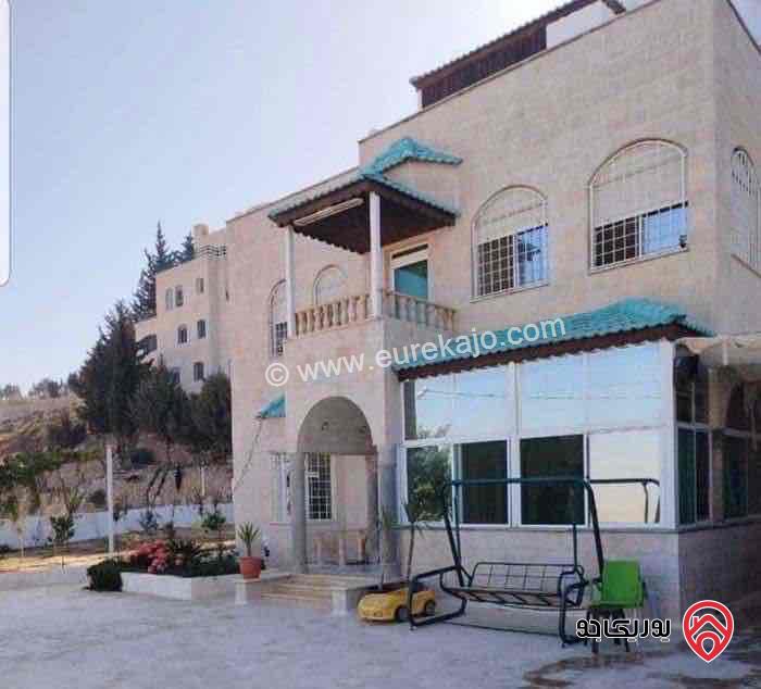 فيلا مساحة 360م على أرض 955م للبيع في عمان - الجبيهة
