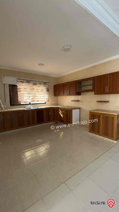 شقة مساحة 275م شبه أرضي للايجار فى عمان - شفابدران لعرسان او عائلة صغيرة 