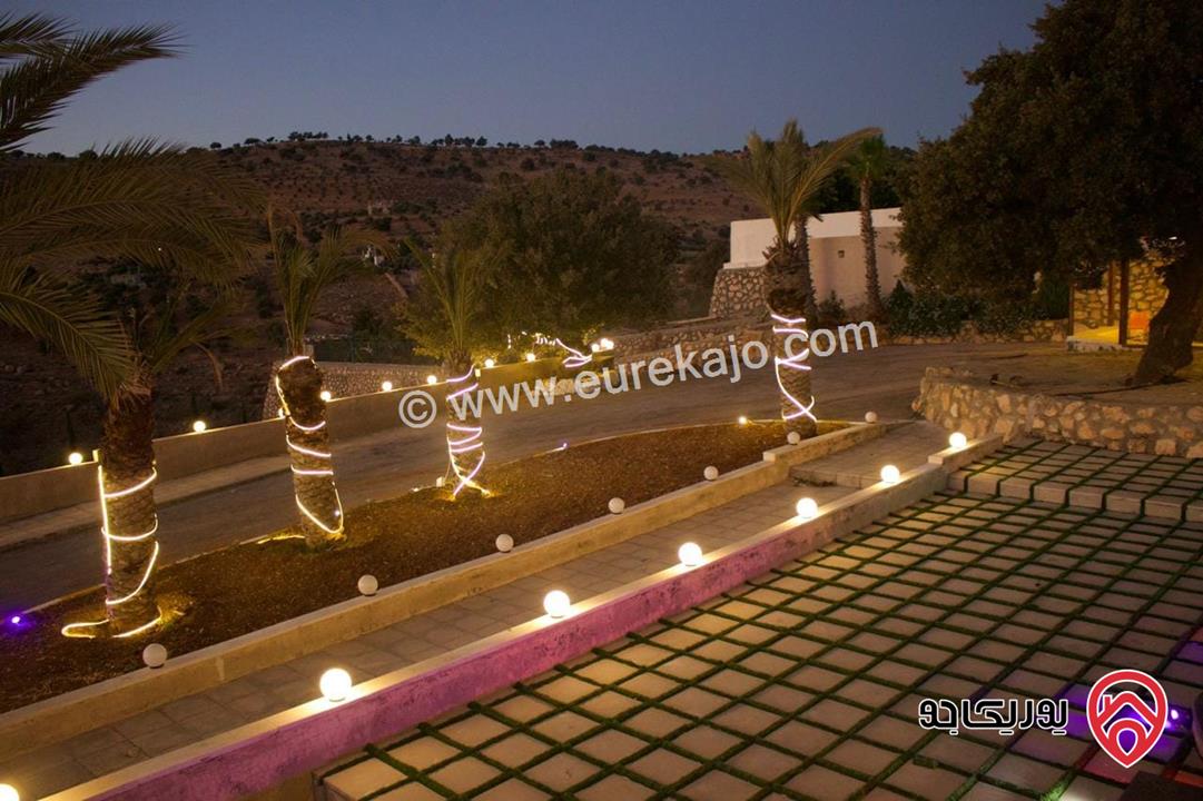 مزرعة مع فيلا مساحة الأرض 3.651 دونم والبناء 450م للبيع من أراضي شمال عمان - الكمشه