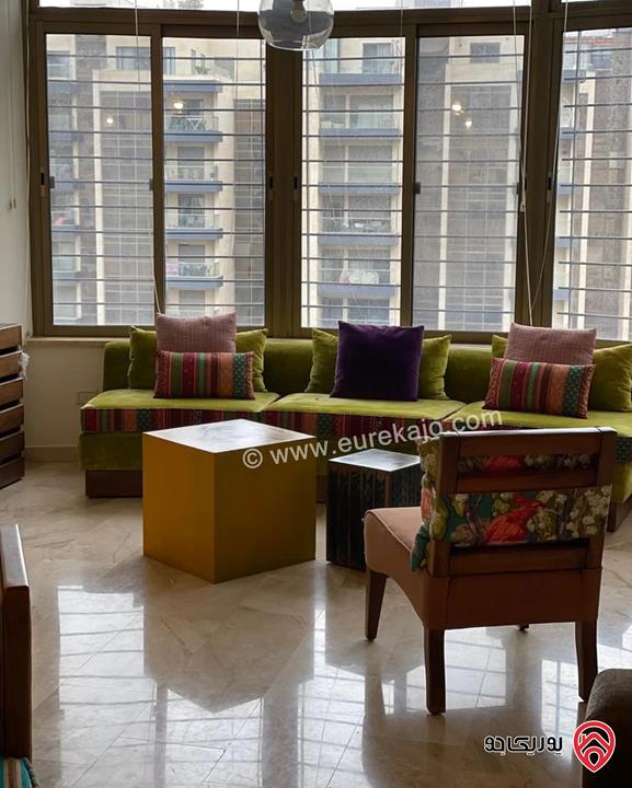 شقة فاخرة مفروشة مساحة 300م طابق أول للايجار في عمان - عبدون 