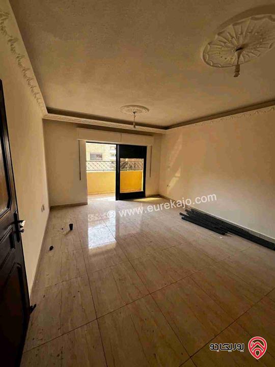 شقة فارغة طابق ثاني مساحة 120م للايجار في عمان - الجندويل 