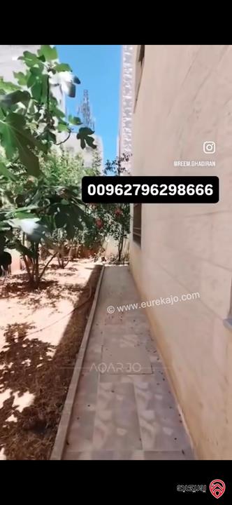 منزل مستقل مساحة 380م على أرض 318م للبيع في عمان - ابو نصير 