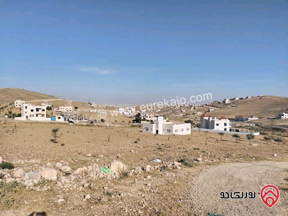 ارض مساحة 1 دونم و 121م للبيع في الزرقاء - شومر قوشان مستقل 