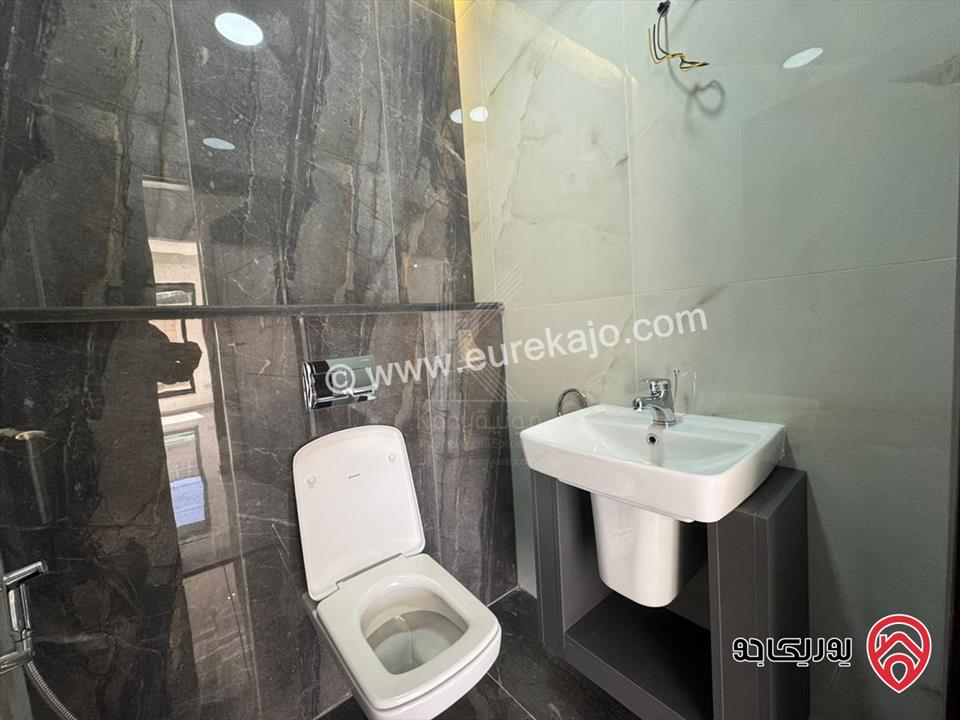 شقة فاخرة طابق أول مساحة 167م للايجار في عمان - ام اذينة