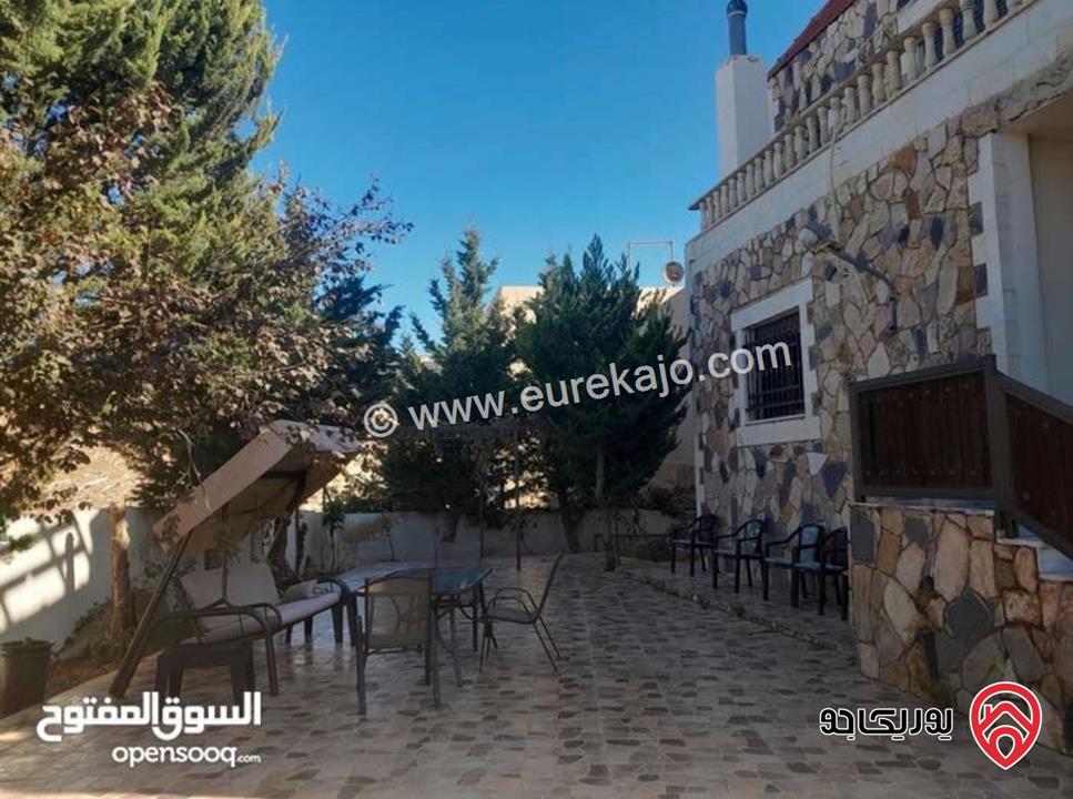 فيلا دوبلكس مساحة 300م على أرض 480م للبيع في مغاريب السلط 