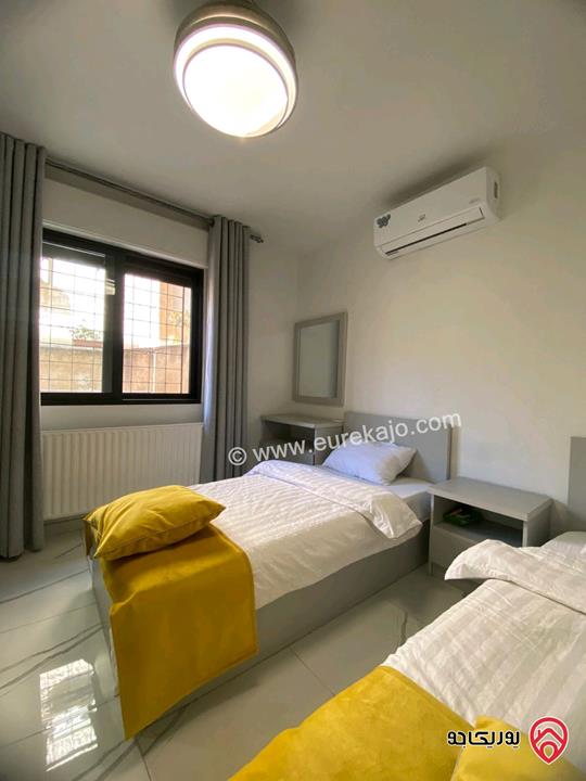 شقة مفروشة طابق أرضي مساحة 120م داخلي و 40م خارجي للإيجار في عمان - عبدون