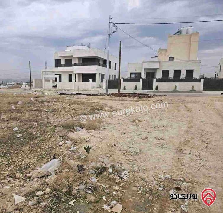 قطعة ارض صخرية مميزة مساحة 503م عالية و مطلة للبيع في عمان - جاوا