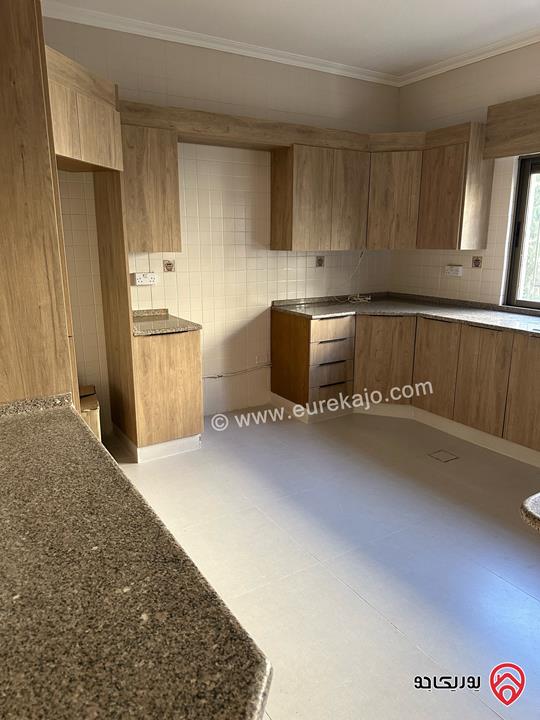 Semi Furnished Apartment 210 sqm for rent in Amman - Deir Ghbar