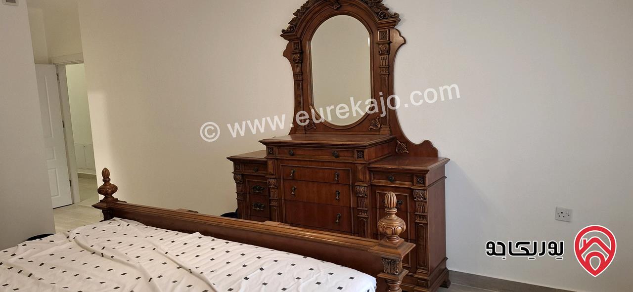 شقة سوبر ديلوكس مساحة 220م طابق ثاني للايجار مفروشة في عمان - الرابية