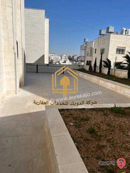 شقة فارغة طابق ارضي مساحة 150م مع ترس 150م للإيجار في عمان - خلدا 