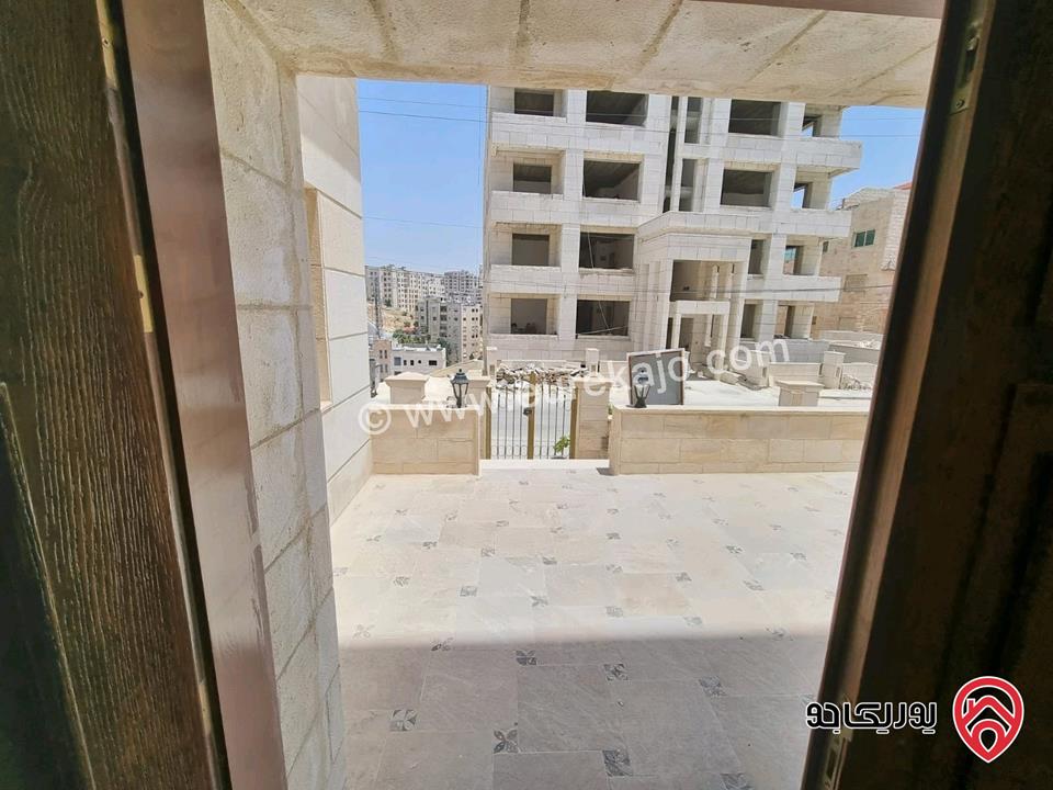 شقة ارضية مساحة 190م داخلي و 150م خارجي للبيع في عمان - خلدا
