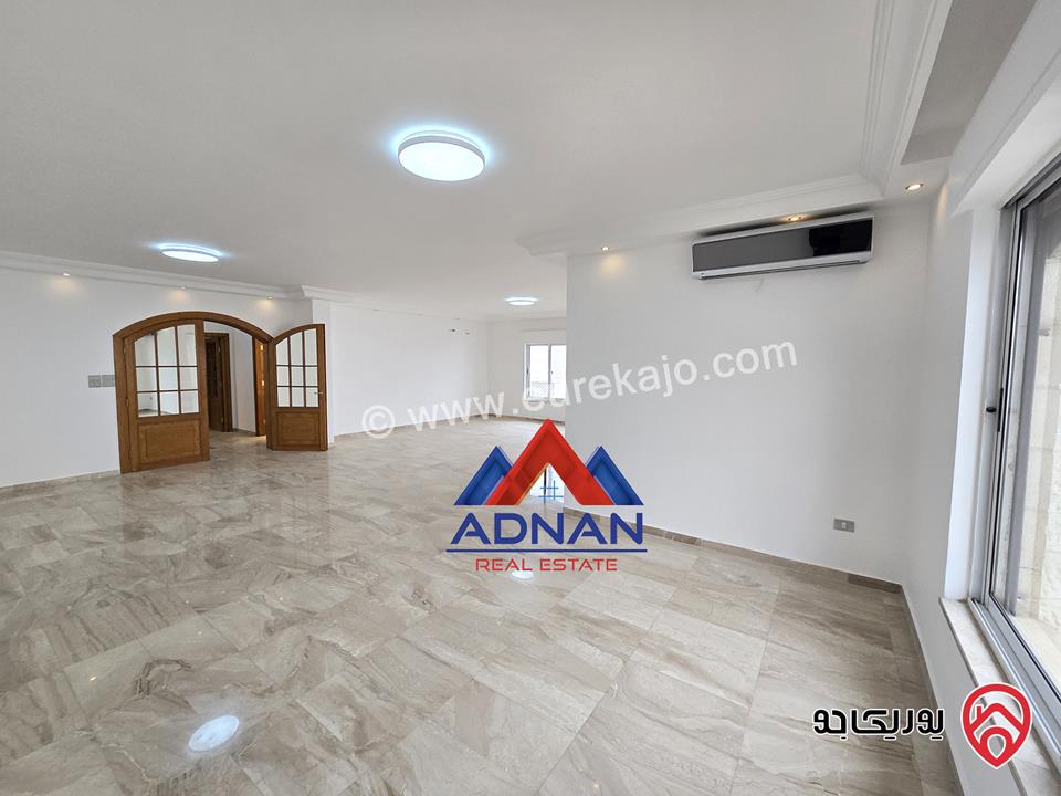 شقة طابقية مساحة 366 متر طابق ثاني للبيع في عمان - الصويفية