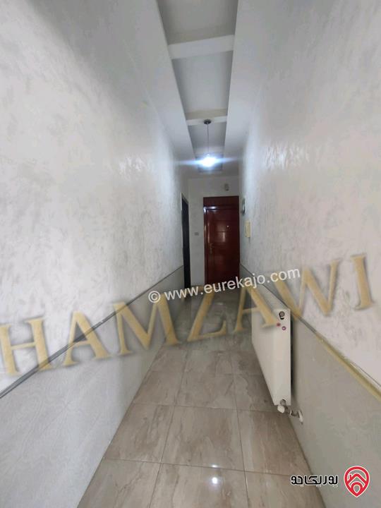 شقة ارضية مساحة 180م داخلي و 50م خارجي للايجار في عمان - ضاحية النخيل 