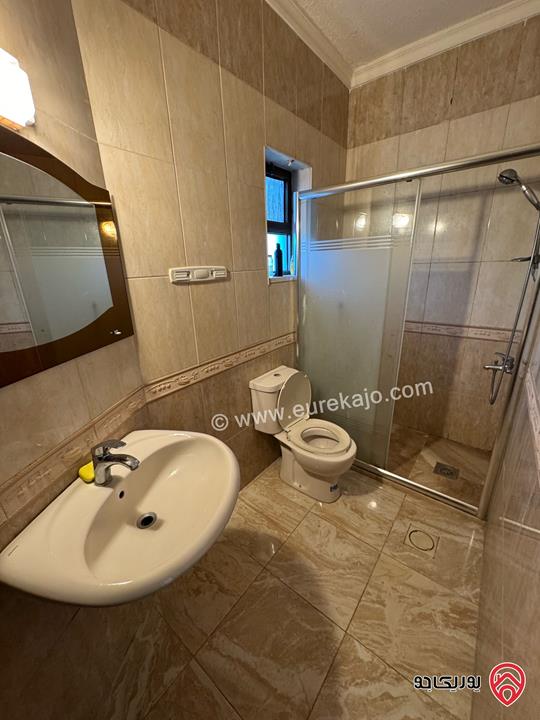 شقة مساحة 74م طابق ثالث للايجار مفروشة في عمان - الجبيهة