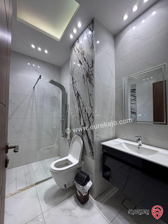 شقة فاخرة طابق ثالث مساحة 235م للبيع في عمان - خلدا