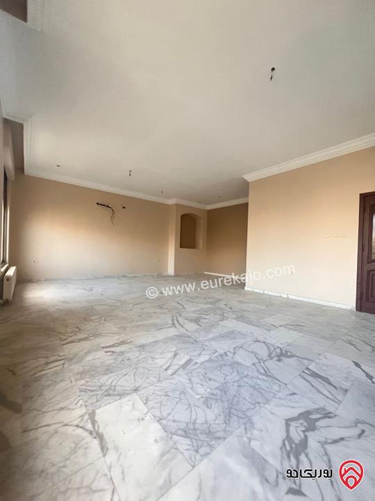 شقة طابق ثالث مساحة 325م للايجار في عمان - ضاحية الأمير راشد 