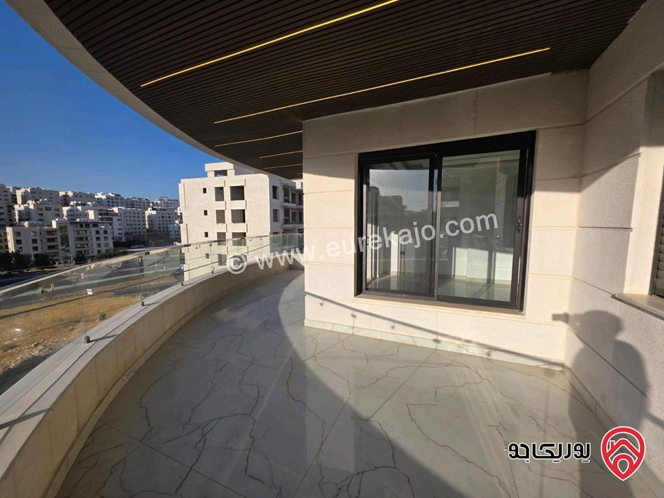 شقة فاخرة جديدة 248م² طابق اول للبيع في عمان - دير غبار | 4 غرف نوم | Smart Home | تدفئة أرضية | ترس وإطلالة مميزة