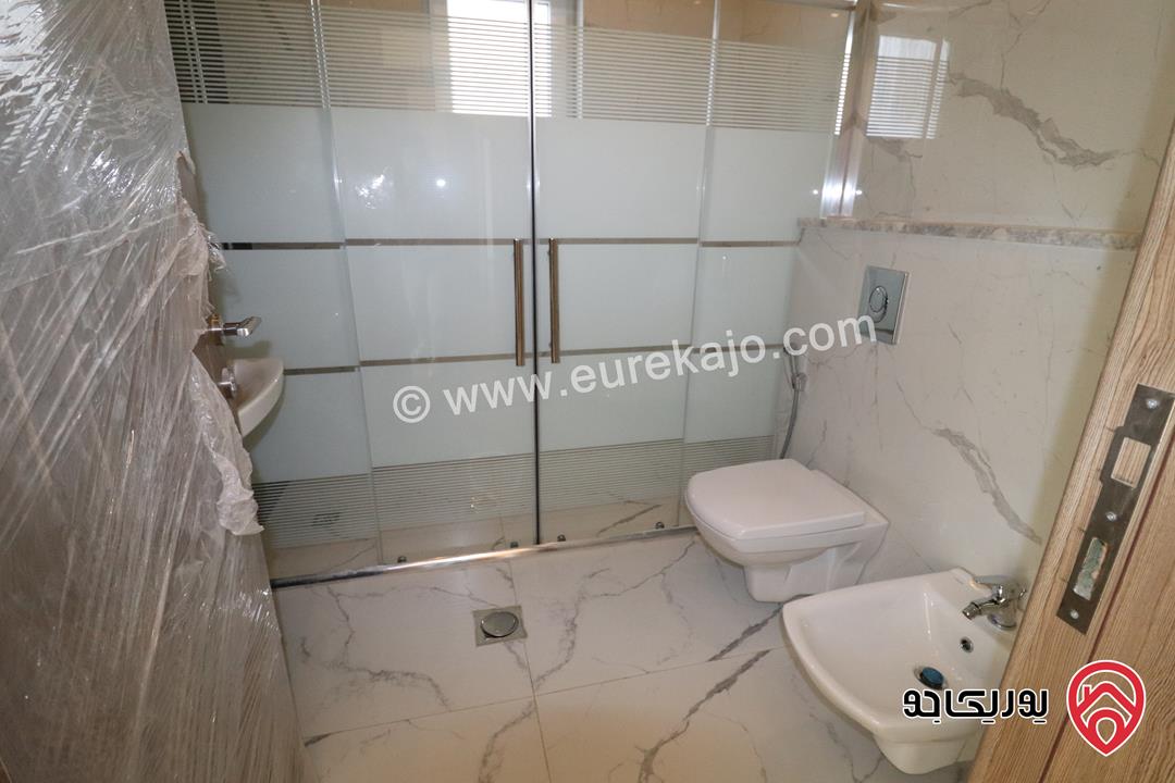 شقة جديدة طابق ثالث دوبلكس مساحة 173م للبيع في عمان - خلدا