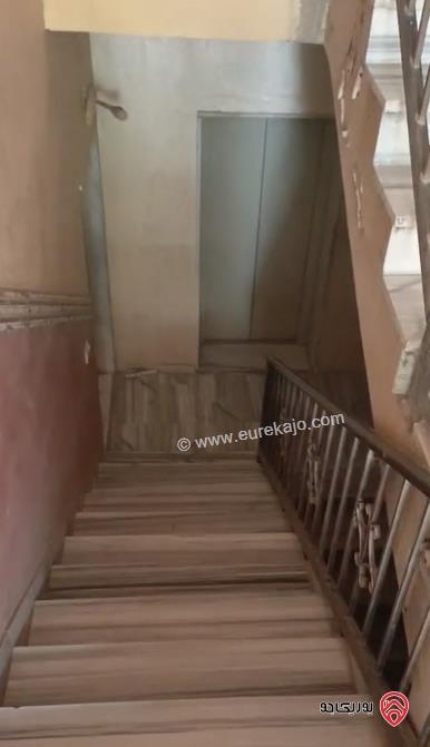 شقة شبه ارضية دوبلكس مساحة 222م كل طابق 111م للبيع في عمان - المدينة الرياضية