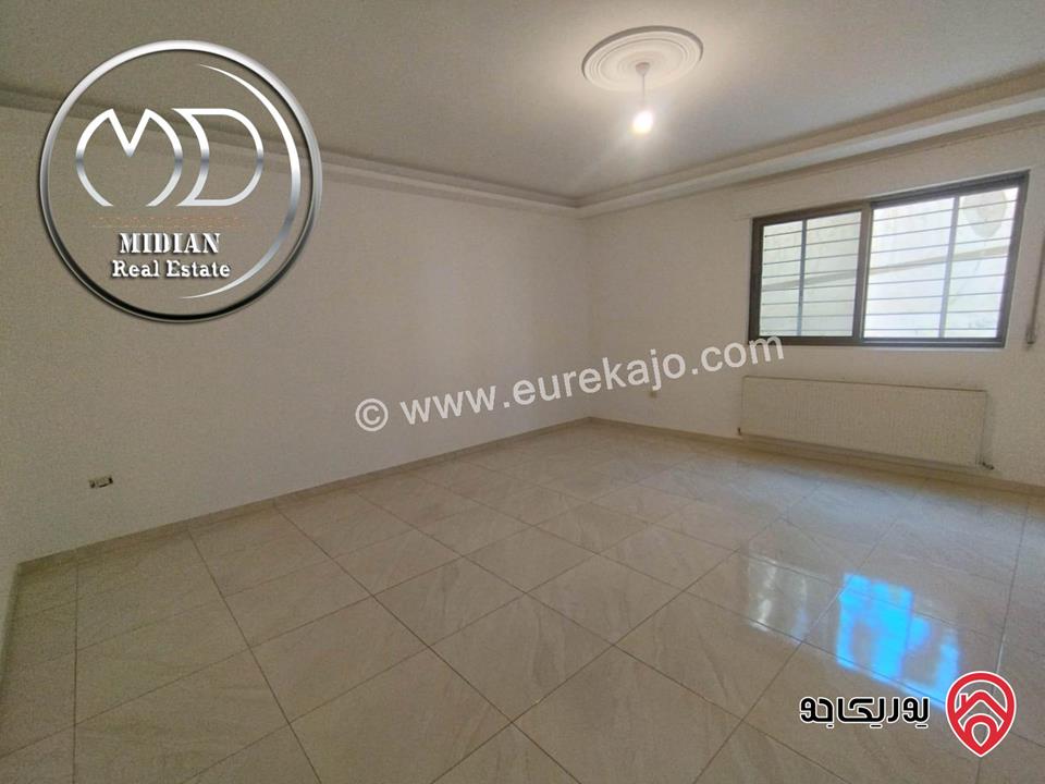 شقة شبه ارضي للبيع في عمان - ضاحية النخيل مساحة 210م مع ترس و حديقة 100م جديدة لم تسكن بسعر مميز