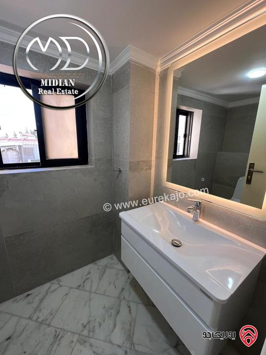 شقة طابقية فارغة للايجار في عمان - الصويفية مساحة 280م 4 نوم طابق ثاني تشطيبات ديكورات عصرية فاخرة اطلالة جميلة