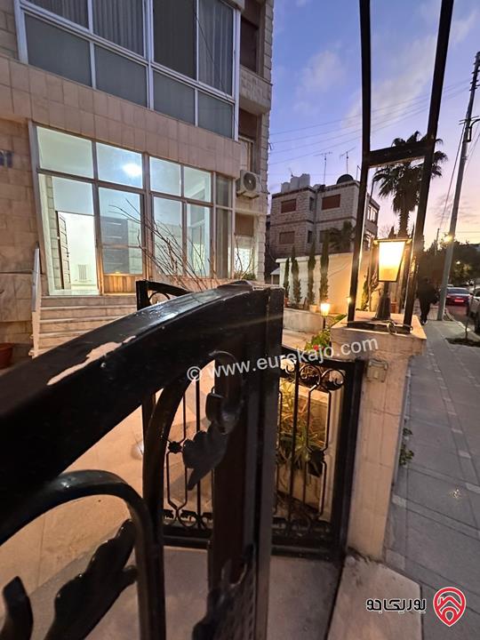 شقة أرضية مساحة 175م وخارجي 60م للايجار في عمان - الدوار الرابع 