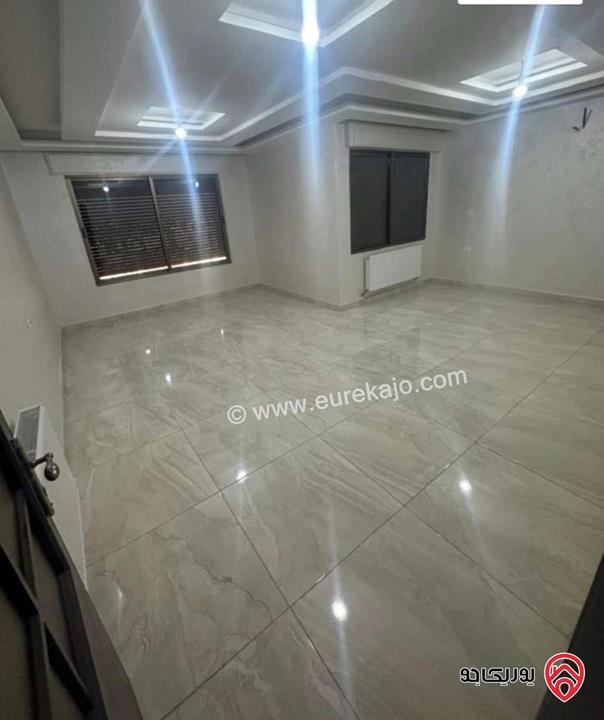 شقة طابق ثالث مساحة 180م للايجار في عمان - خلدا