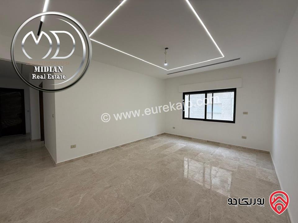 شقة دوبلكس جديدة للبيع في عمان - جبل عمان طابق أخير مع روف مساحة 250م مع تراسات تشطيبات ديكورات عصرية فاخرة اطلالة رائعة 