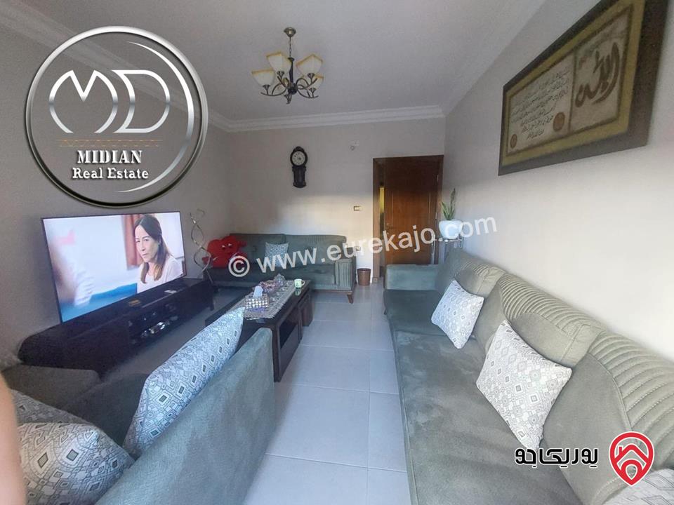 شقة ارضية للبيع في عمان - حي الصحابة مساحة 205م مع ترس و حديقة 70م تشطيبات ديكورات سوبر ديلوكس بسعر مميز