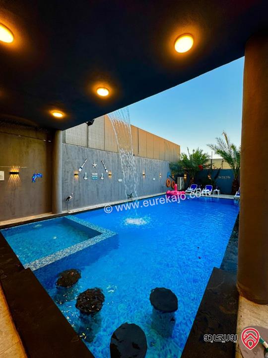 شاليه مفروش و مميز مساحة الأرض 288م والبناء 190م للبيع في البحر الميت